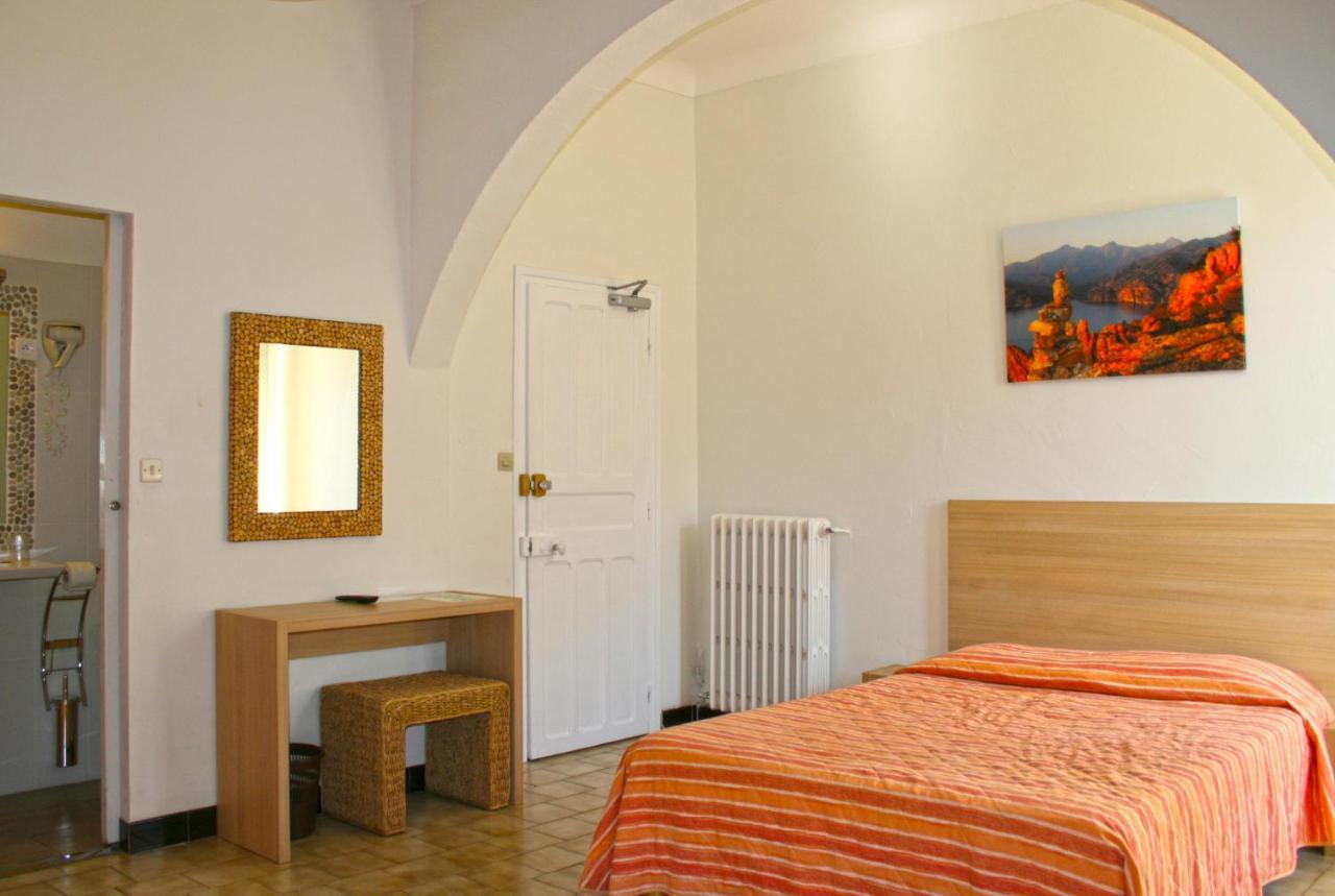Hotel Colombo- Porto Corse Kültér fotó