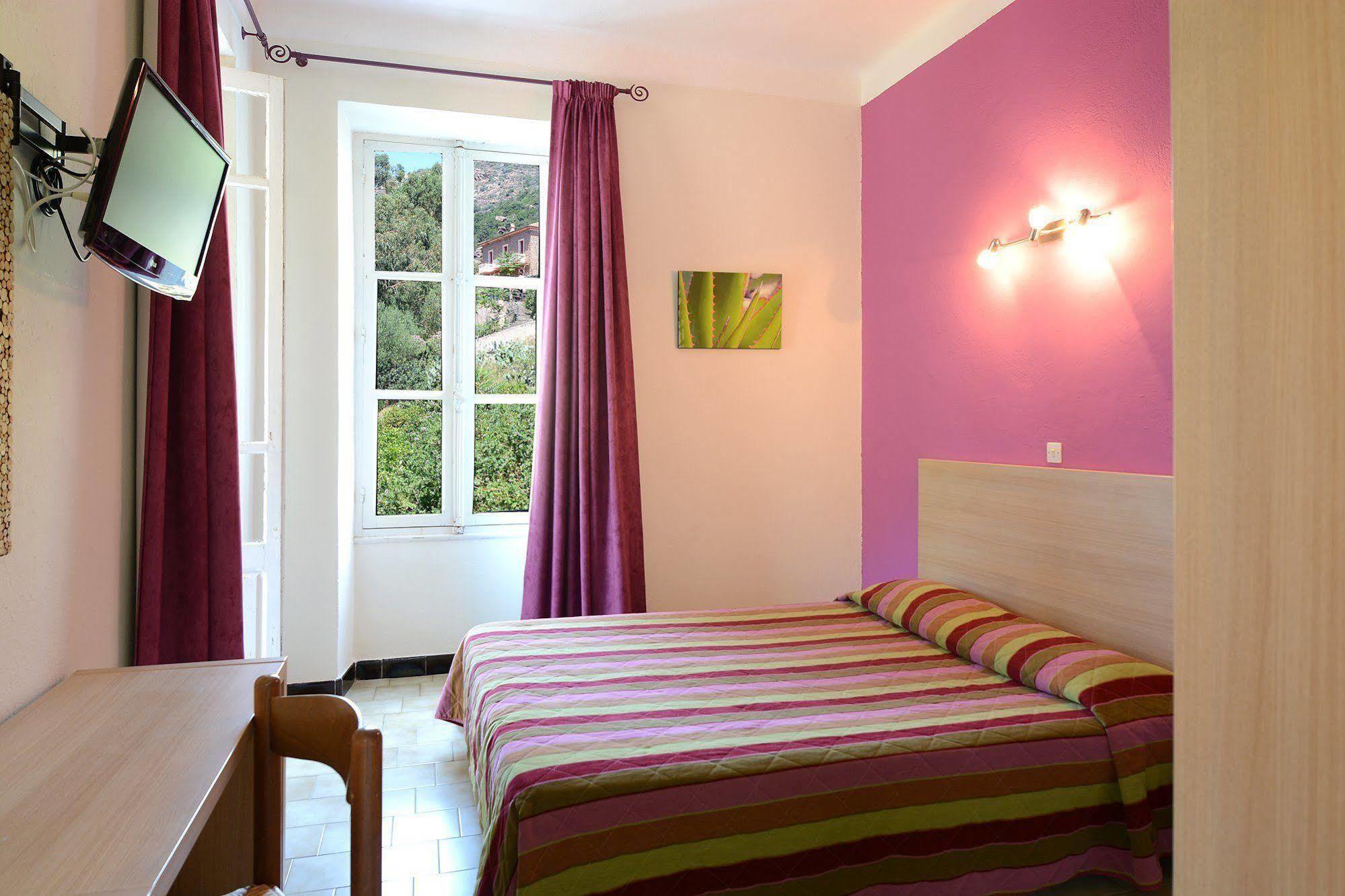 Hotel Colombo- Porto Corse Kültér fotó